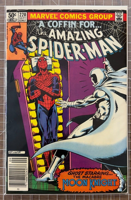 The Amazing Spider-Man #220 Moon Knight Cover 1981 Marvel Comic 7.0-8.0